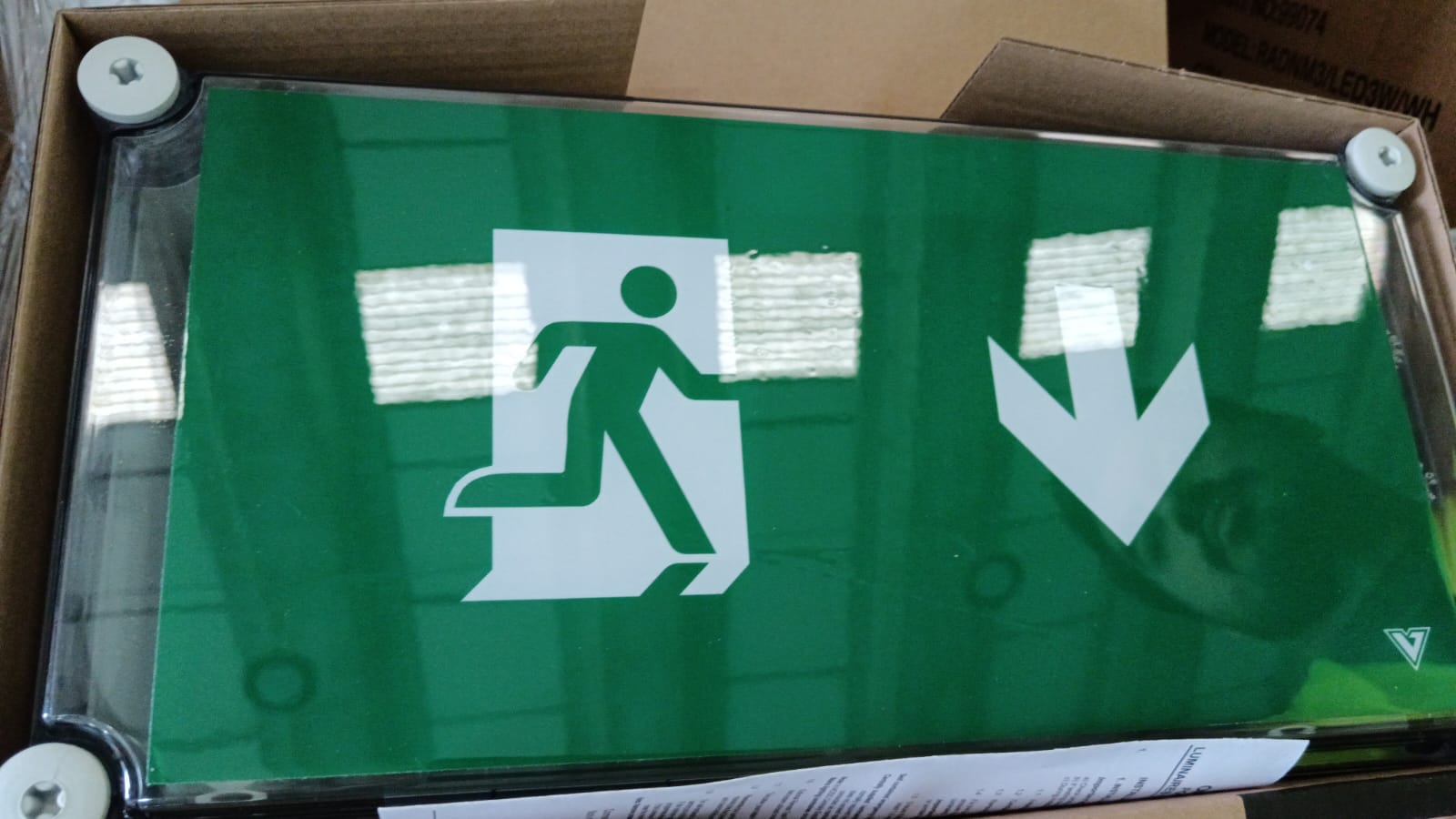 Imagen de SEÑALIZACIÓN EXTERIOR ABAJO SIMPLE